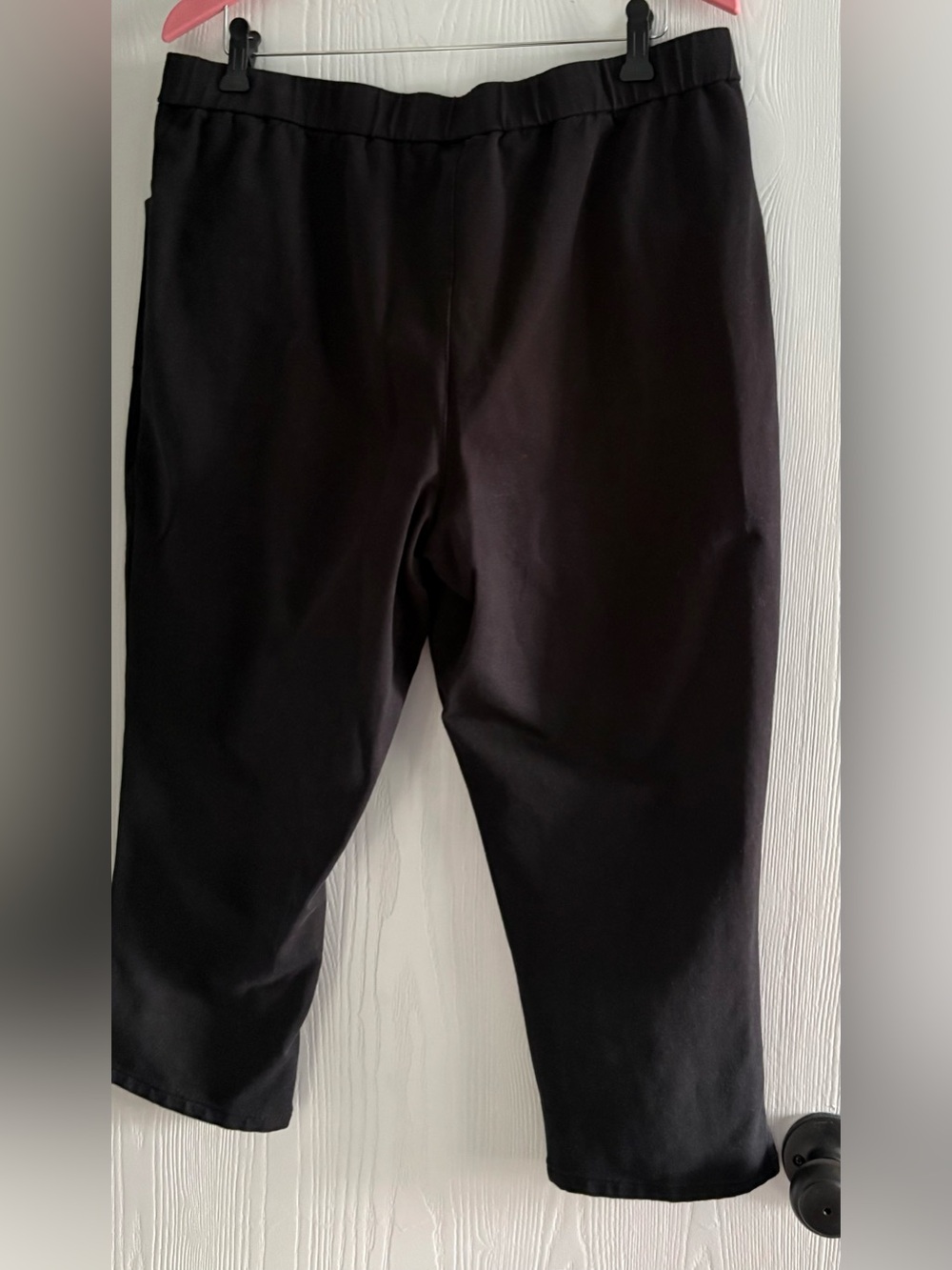 Quacker Factory Dream Jeanne’s black “Daisy “ cropped” stretch jeans Large - Picture 4 of 6